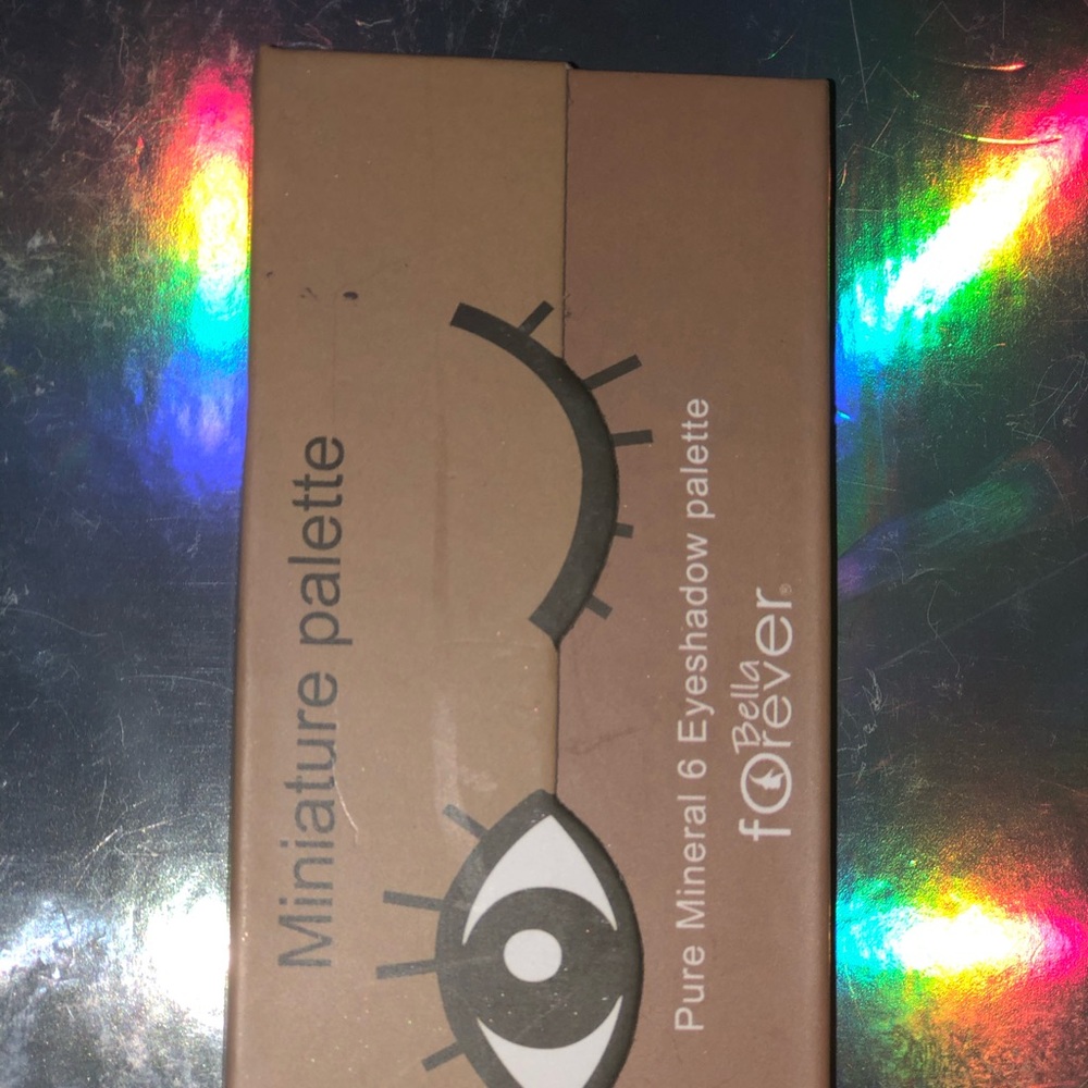 Pure mineral 6 eyeshadow palette